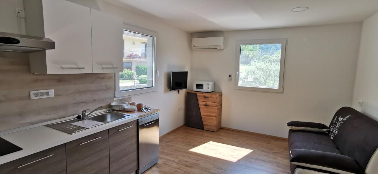 טולמין Apartmaji Tmaynka מראה חיצוני תמונה